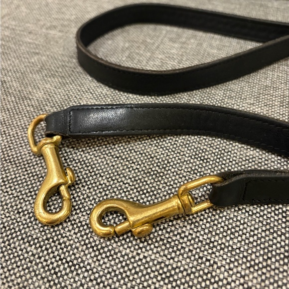 Vintage COACH Court Turn lock Crossbody Bag - Model 9870 in Black - Picture 10 of 11